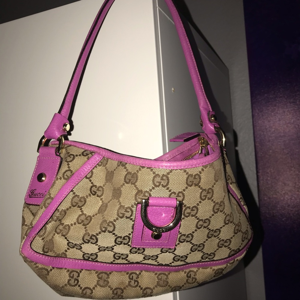 Small Gucci purse